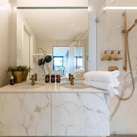 Cozy & Modern In *